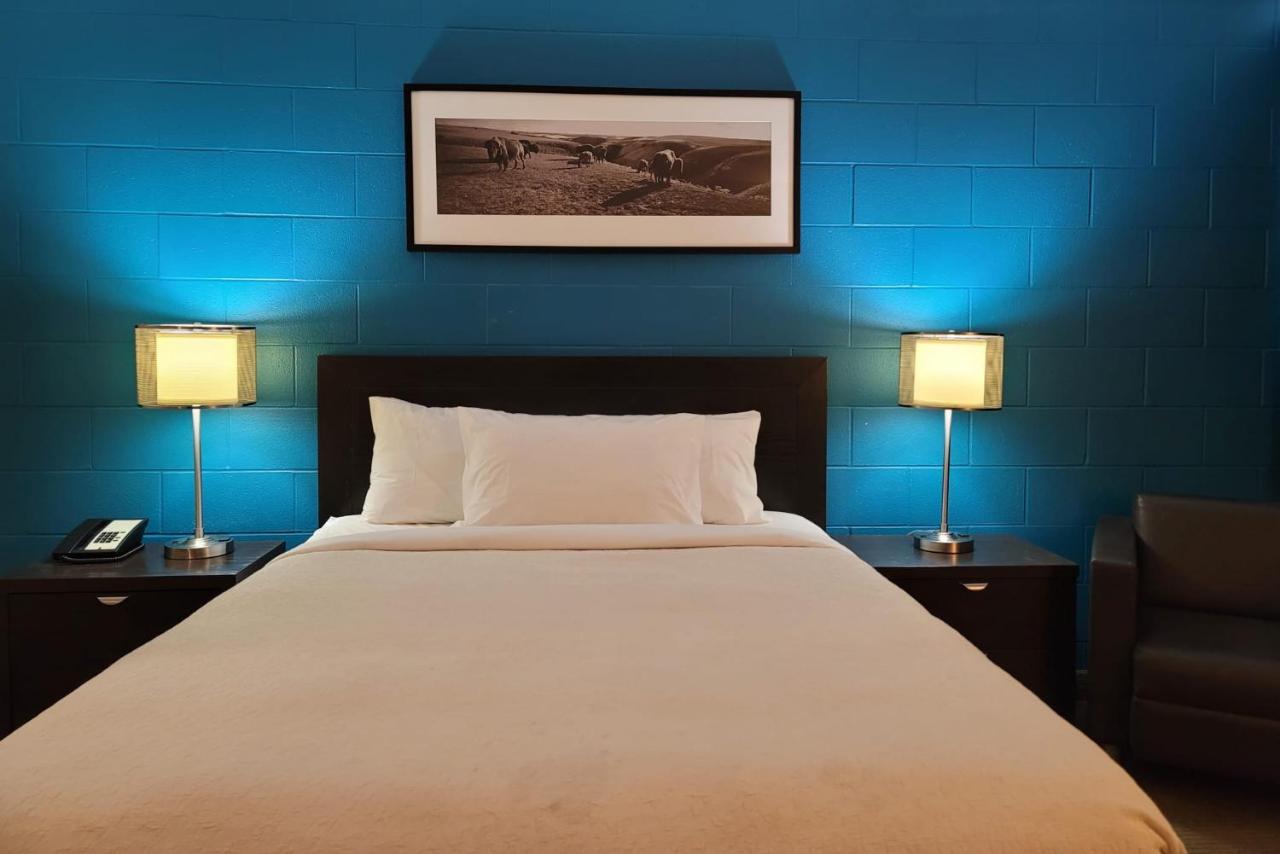 Roadking Inns Motel YYC Eksteriør bilde