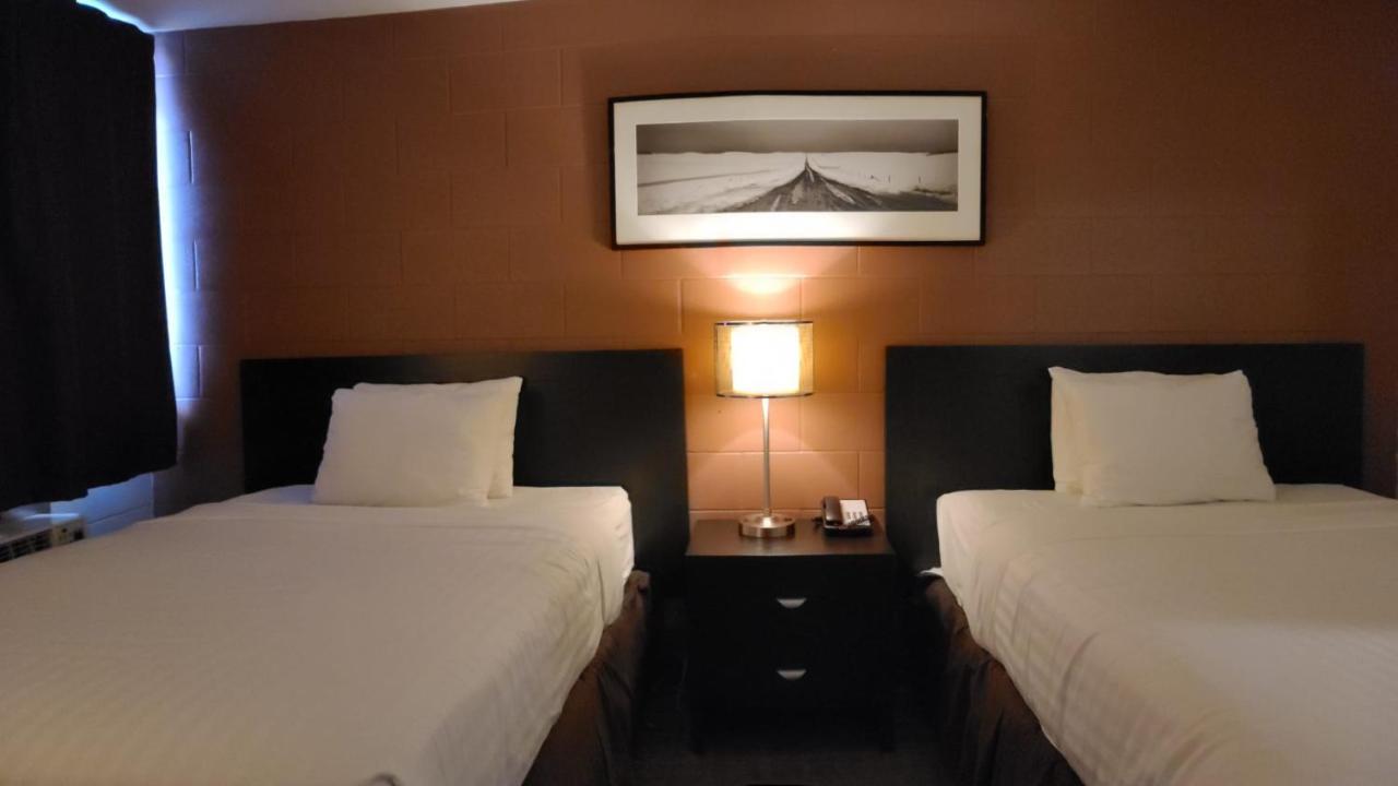 Roadking Inns Motel YYC Eksteriør bilde