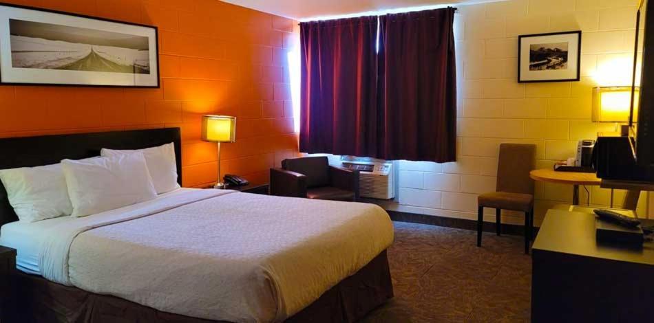 Roadking Inns Motel YYC Eksteriør bilde